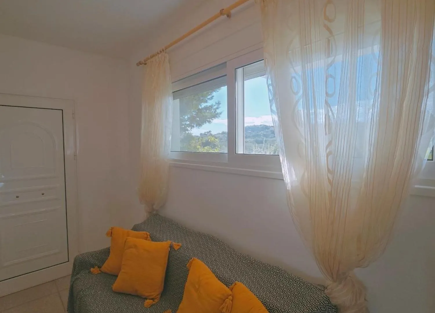 Lakithra Apartments 0*,