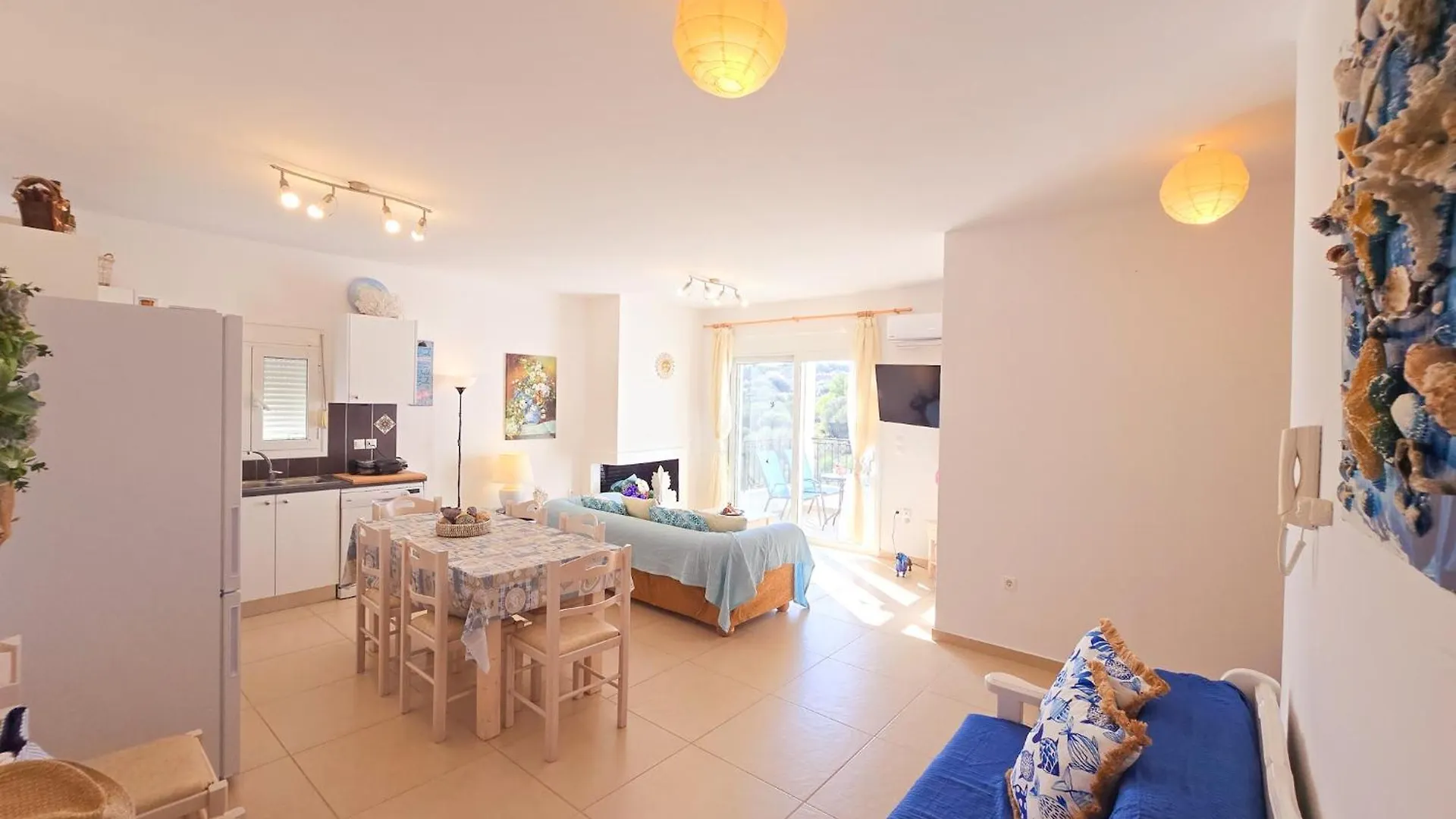 Lakithra Apartments