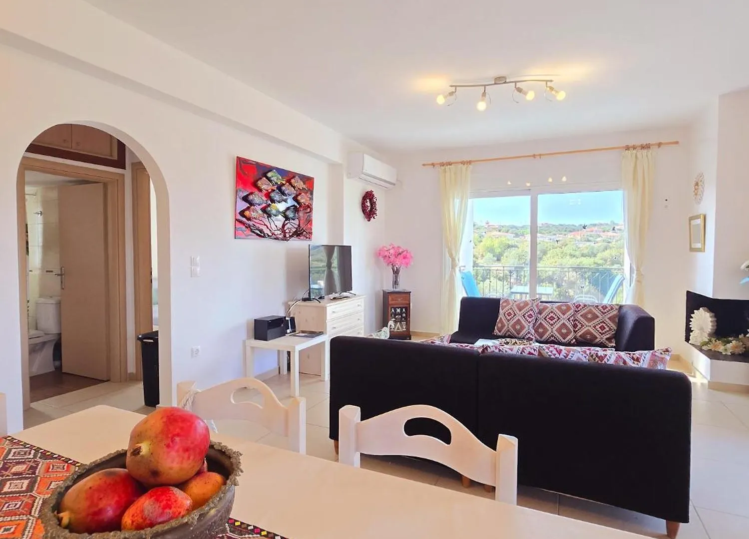 Lakithra Apartments