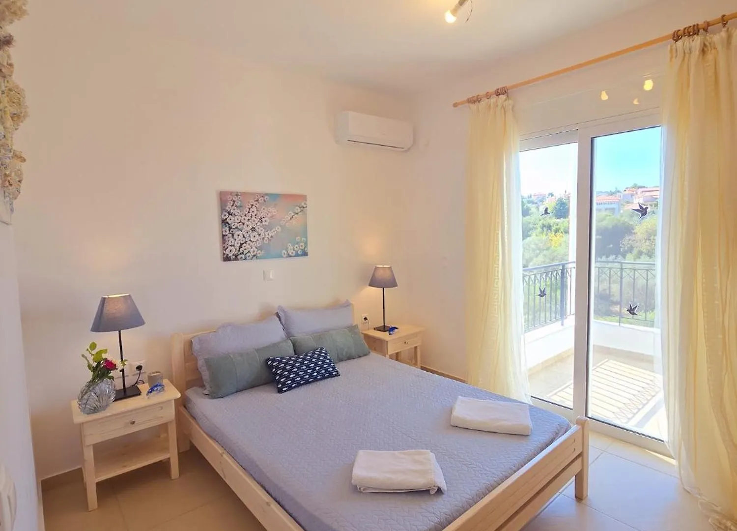 Lakithra Apartments 0*,
